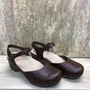 Dansko Women's Sam Mary Jane Clogs Size 40/US 9.5